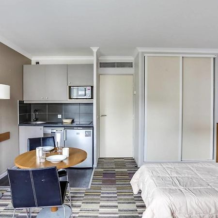 Guestready - Studio Cosy Pres Du Metro Issy-les-Moulineaux Bagian luar foto